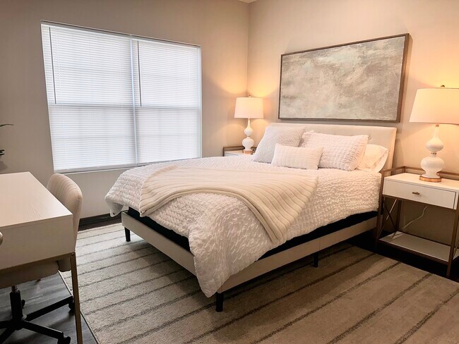 Foto del edificio - 2411 S Jackson Ave