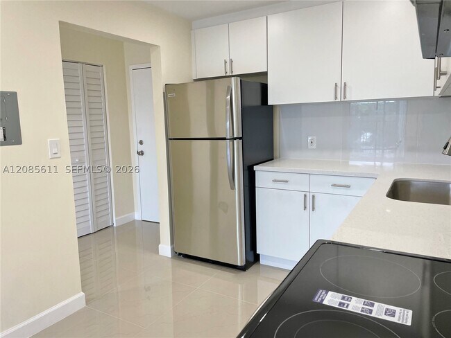 Foto del edificio - 16851 NE 23rd Ave