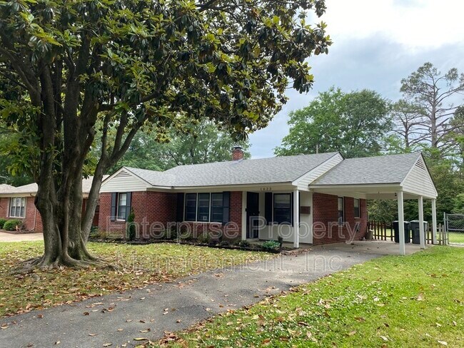 Building Photo - 1623 Delmont Rd