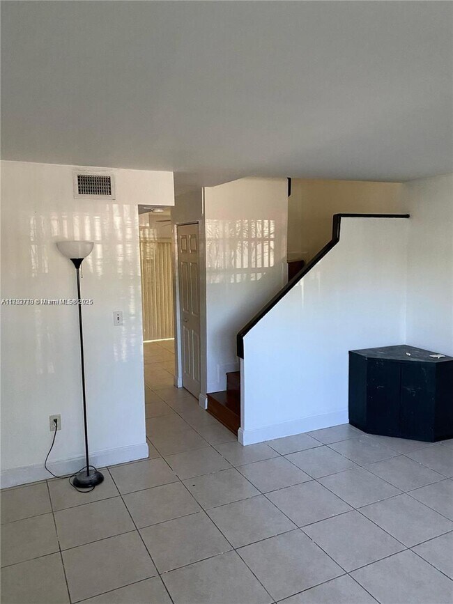 Building Photo - 7510 SW 152nd Ave