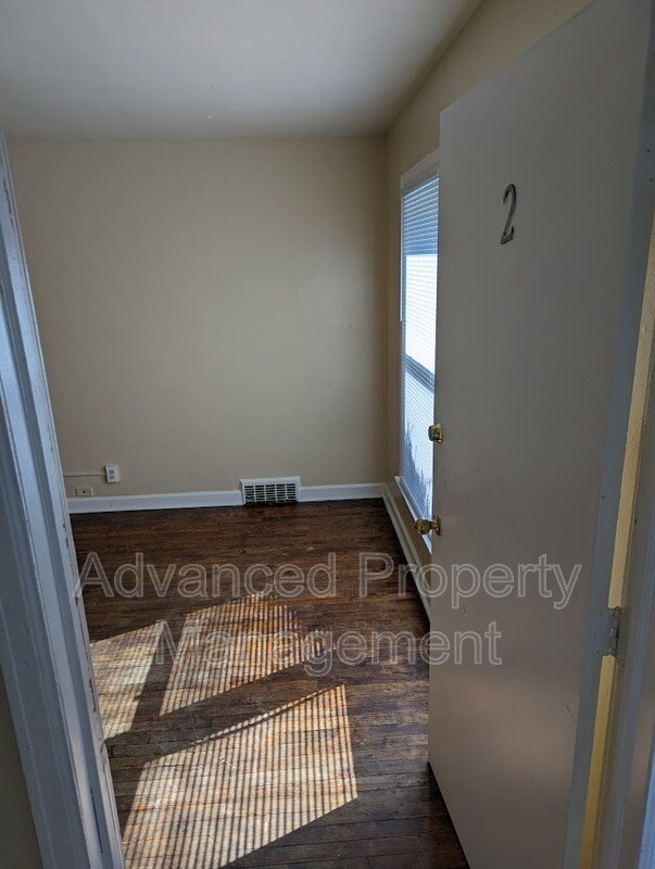 Building Photo - 4522 N Teutonia Ave