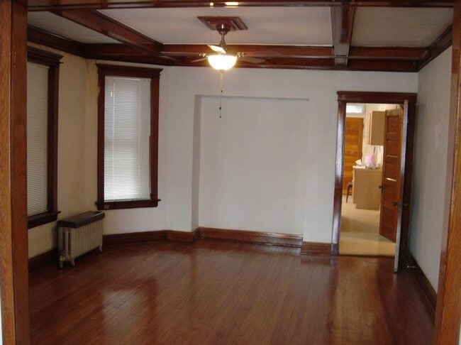Building Photo - 2630 N Mozart