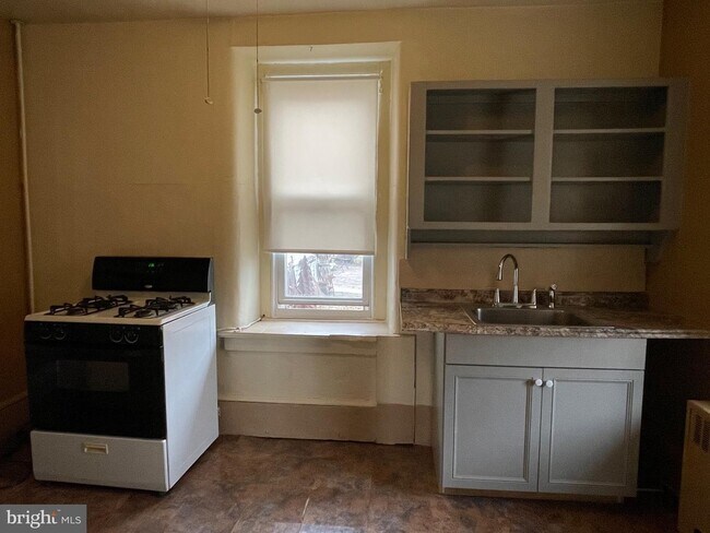Building Photo - 110 Ferndale Ln
