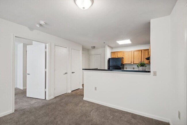 Foto del edificio - Victoria Park and Woods at Victoria Park Apartments