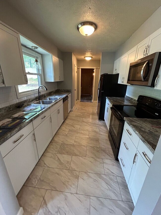 Foto del edificio - 706 Greenbriar Dr