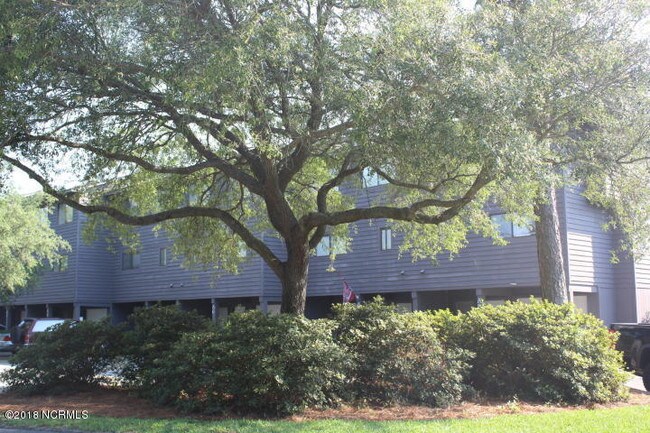 Building Photo - 516 Linksider Dr