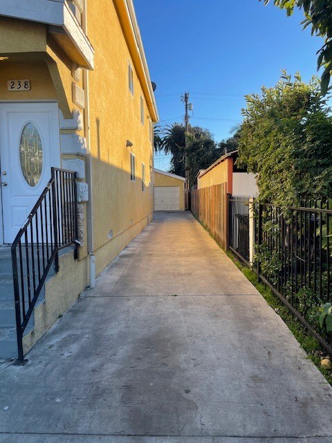 Foto del edificio - 238 E 73rd St