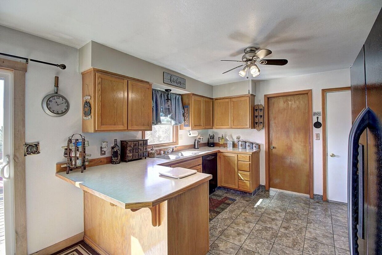 31167 Meadow Rd, Polson, MT 59860 House Rental in Polson, MT