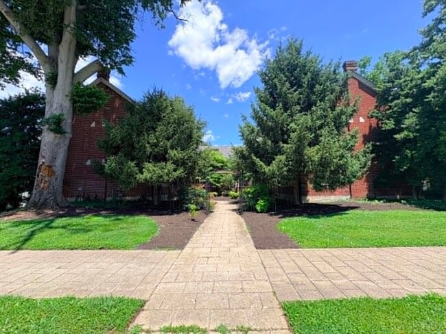 Building Photo - 1115 Ray Ave