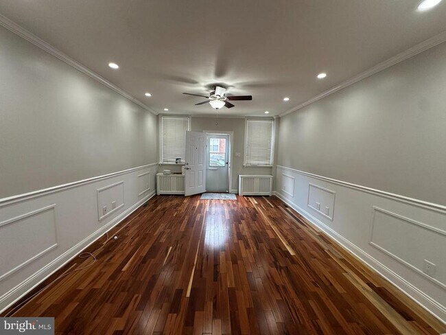 Foto del edificio - 2705 E Somerset St