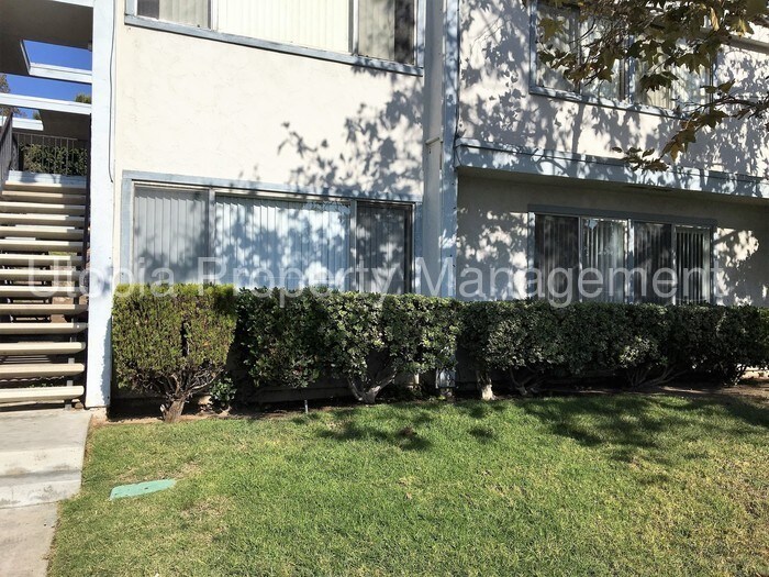 Primary Photo - 3454 Del Sol Blvd