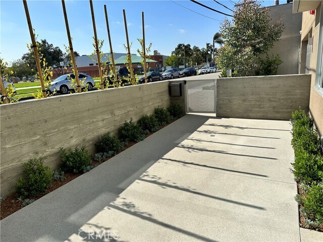 Building Photo - 1158 N Redondo Ave