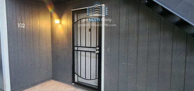 Foto del edificio - 1903 N Spring-102