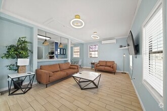 Building Photo - 1015 9th St