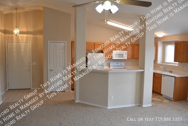 Building Photo - 3748 Riviera Grove