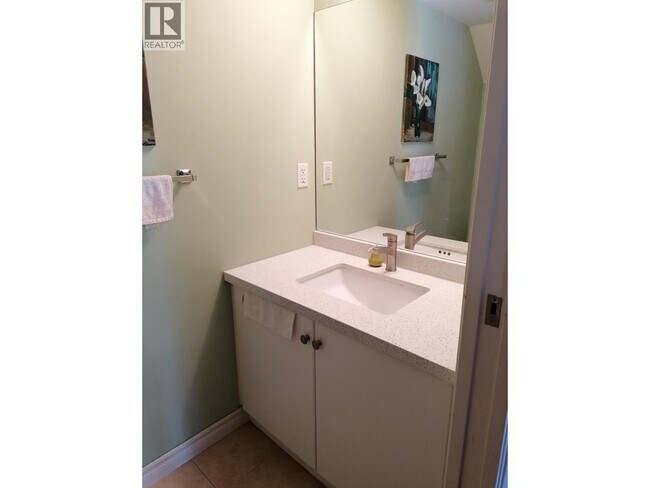 Building Photo - 7128 Stride Ave