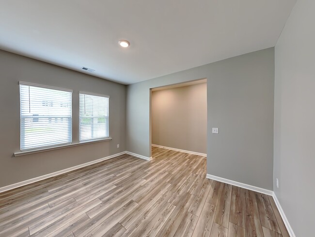 Building Photo - 135 Rivulet Dr 39