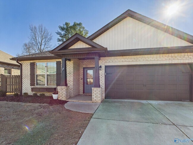 Foto del edificio - 149 Fernhill Dr NW