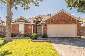 Building Photo - 2612 Redcedar Dr