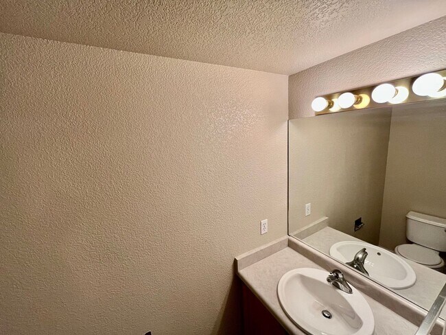 Foto del edificio - 7877-7895 Antelope Valley Point
