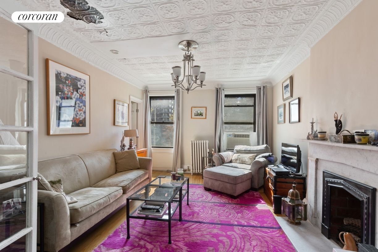 Foto principal - 343 W 29th St