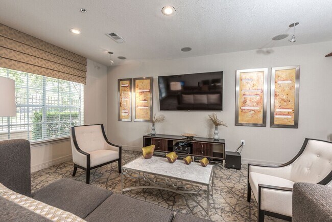 Foto del edificio - 5800 Woodway Dr