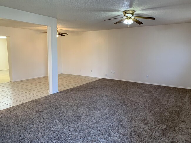 Building Photo - 4725 Ric Dr