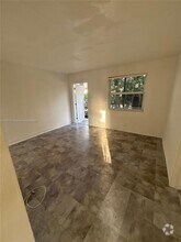 Building Photo - 739 SW 9th St