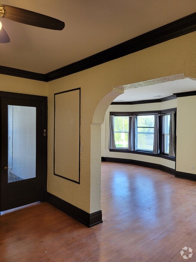 Building Photo - 3718 W Vliet St