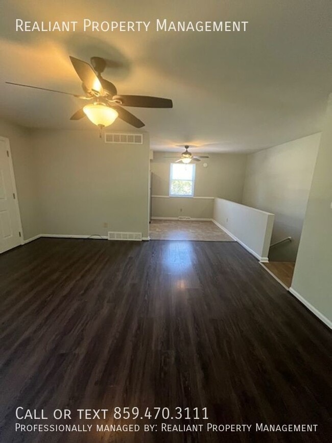 Building Photo - 485 Whispering Hills Dr