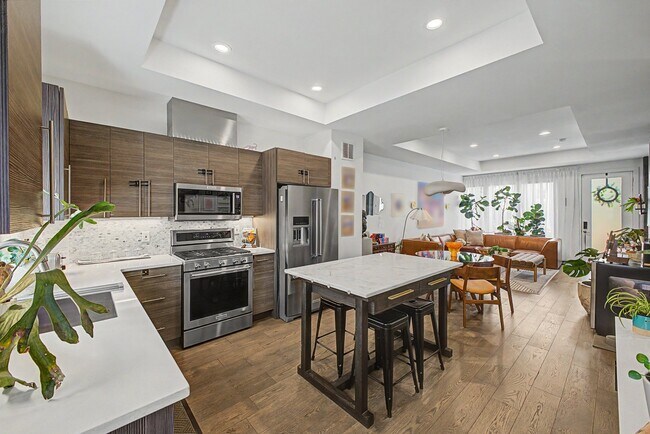 Foto del edificio - 2824 W Parkside Pl