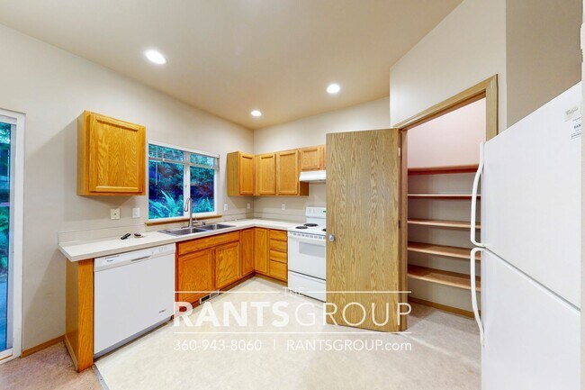Foto del edificio - Great Location!  Quiet Neighborhood!