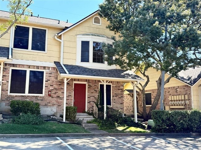 Building Photo - 11901 Swearingen Dr