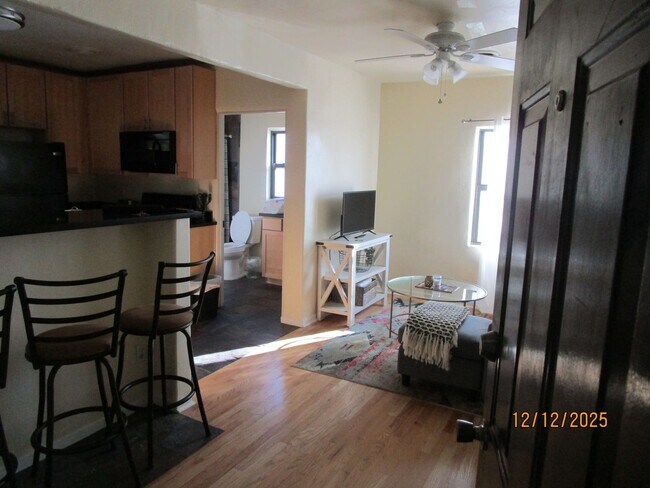 Foto del edificio - 2001 Gold Ave SE