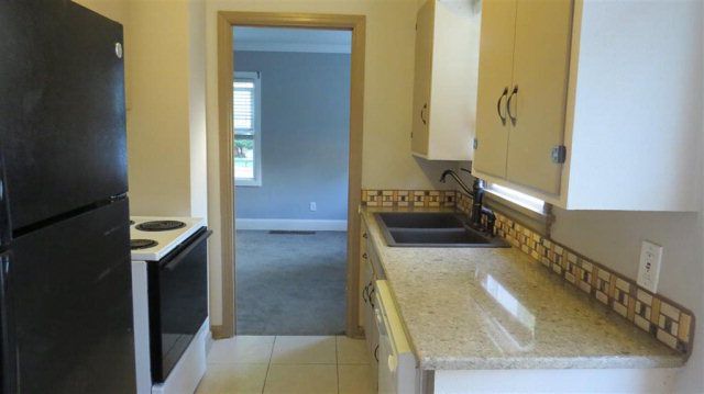 Folleto del 4º piso - 1505 E. Hayden Street