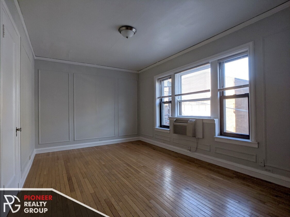 Foto principal - 833 W Wolfram St