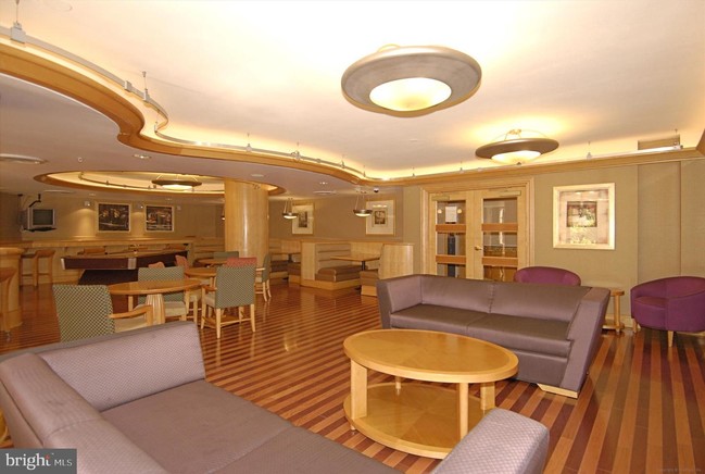 Foto del edificio - 616 E St NW