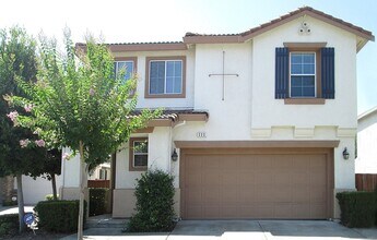 Building Photo - 111 Chimney Rock Ct