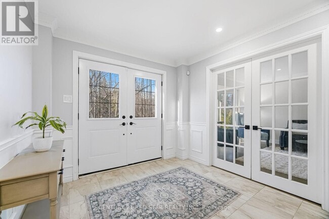 Building Photo - 877 The Grange Side Rd