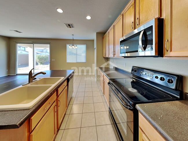 Foto del edificio - 7227 W Darrow St