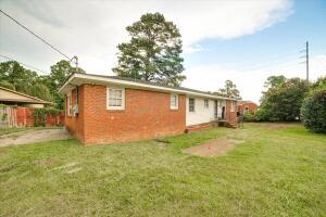 Building Photo - 2501 Lumpkin Rd