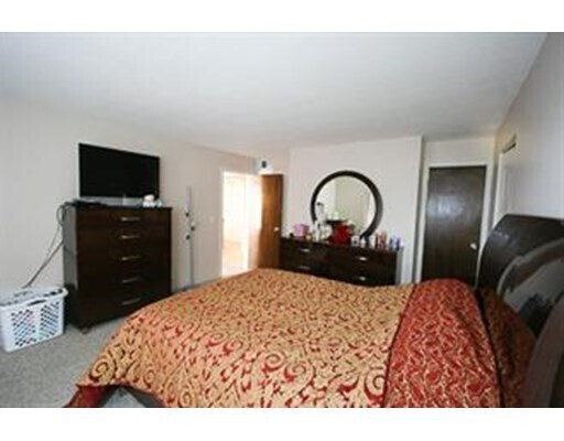 Foto del edificio - 12 Shadowbrook Ln
