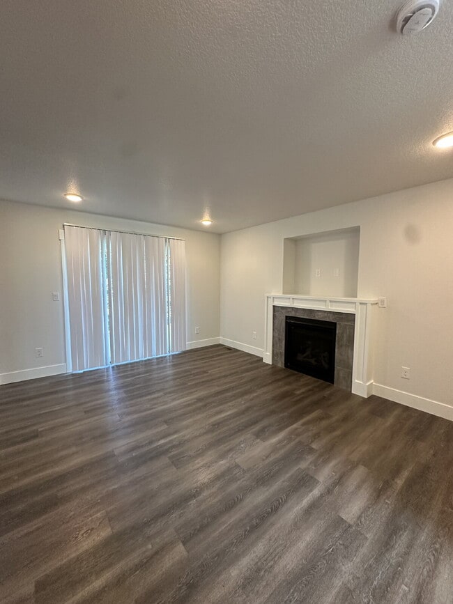Building Photo - Beautiful 2023-construction, St. Johns Hom...