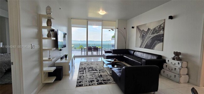 Building Photo - 7901 Hispanola Ave