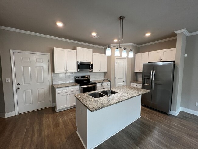 Building Photo - 34 Dewey Rd