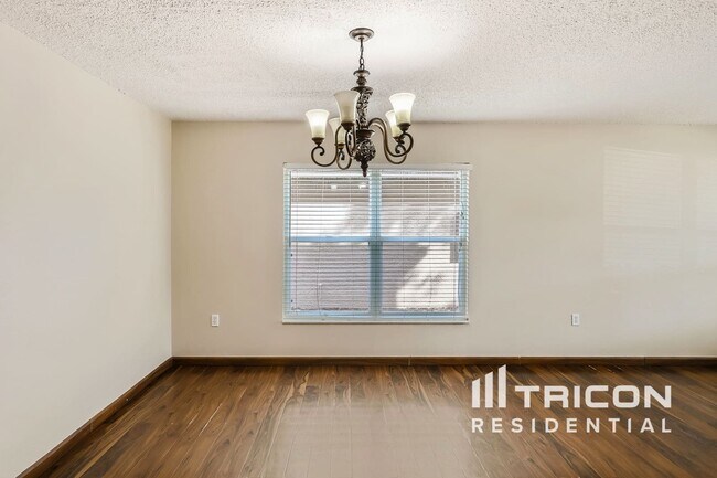 Building Photo - 361 Augustine Ct