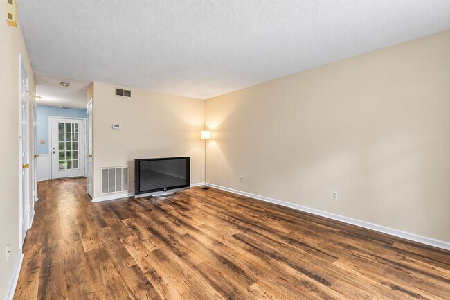 Foto del edificio - 4000 S Bend Dr