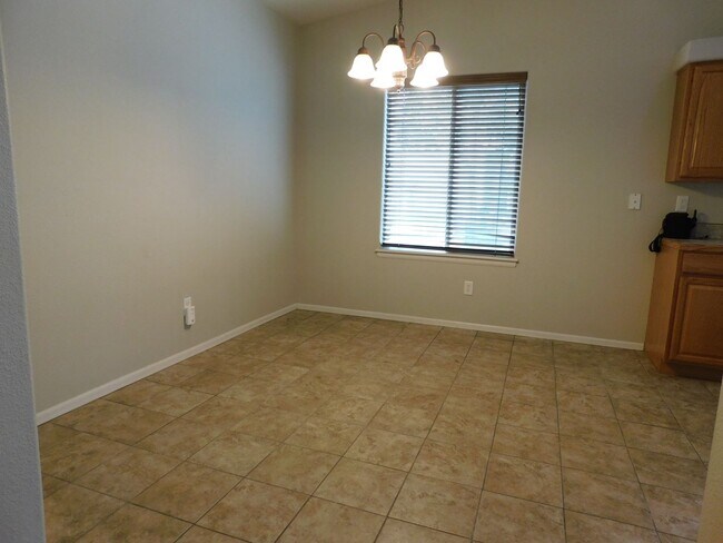 Foto del edificio - Nice Duplex in Established Neighborhood