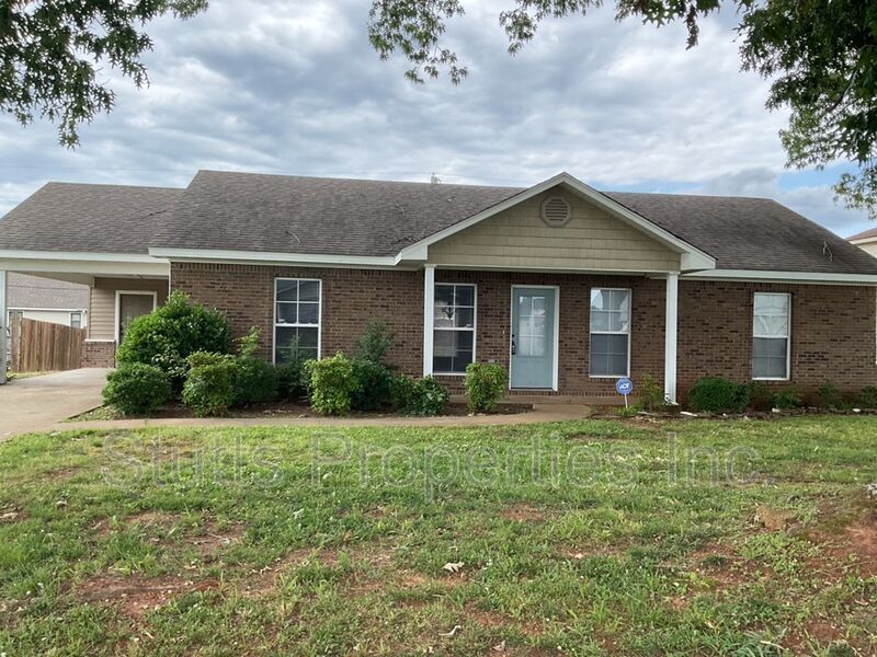 307 Monroe Ave, Muscle Shoals, AL 35661 House Rental in Muscle Shoals