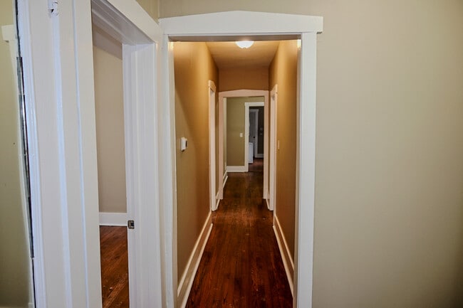 Foto del edificio - 1431 S Tripp Ave